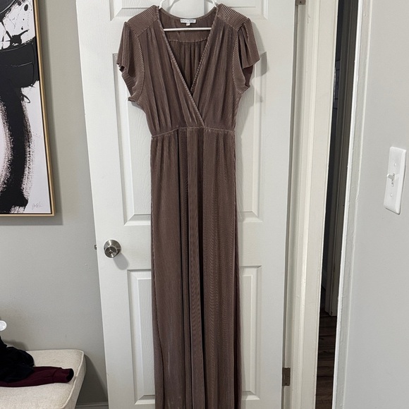 Baltic Born Dresses & Skirts - Baltic Born Elegant Ribbed Maxi Dress